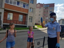 в с.Печерск сотрудники полиции провели тематическое занятие "Безопасный двор" - фото - 7