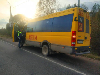 в Смоленском районе Госавтоинспекция проверяет школьные автобусы - фото - 4