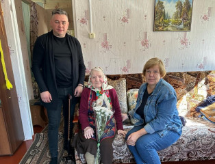 жительница деревни Глущенки Алейкина Мария Яковлевна отметила 100-летний юбилей - фото - 1