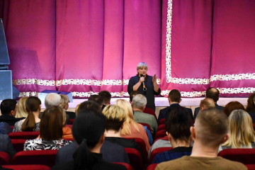 глава района Ольга Павлюченкова провела встречу с жителями Смоленского района в формате «открытый микрофон» - фото - 16