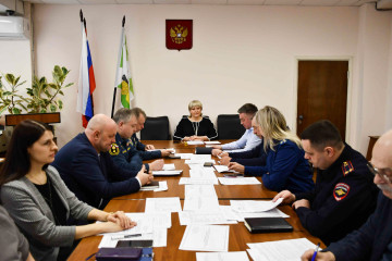 в Администрации Смоленского района состоялось заседание Комиссии по предупреждению и ликвидации чрезвычайных ситуаций и обеспечению пожарной безопасности - фото - 8