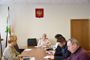 глава Смоленского муниципального округа провела совещание с руководителями территориальных комитетов и структурных подразделений Администрации - фото - 7