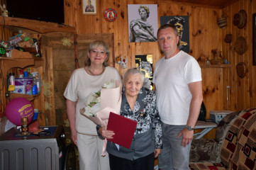 90-летний юбилей отметила Герой Социалистического Труда Нина Никаноровна Алфимцева - фото - 2