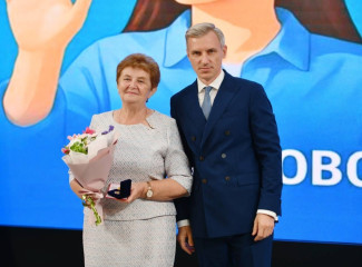 о своем учителе сегодня рассказывает Елена Мамонтова, председатель Хохловского территориального комитета - фото - 2