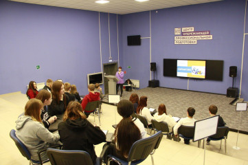 победителями квиза «ПрофУмникум» стали юные эрудиты из Смоленского округа - фото - 7