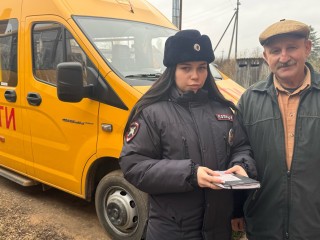 проверка школьных автобусов в Смоленском муниципальном округе - фото - 3