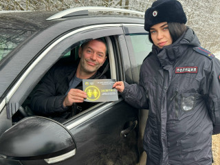 сотрудники Госавтоинспекции провели профилактическую акцию «Засветись» - фото - 3