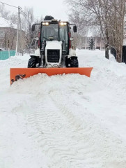 в Смоленском округе продолжается активная работа по расчистке снега - фото - 10