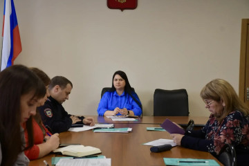 состоялось расширенное заседание комиссии по делам несовершеннолетних и защите их прав - фото - 6