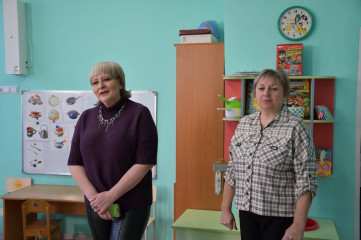 рабочий визит в детский сад «Золотая рыбка» в с. Печерск: результаты ремонта и планы на будущее - фото - 10