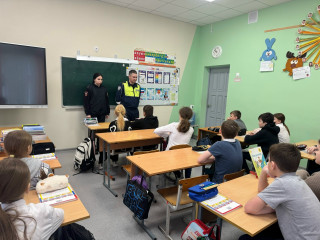 сотрудники Госавтоинспекции провели профилактические мероприятия в МБОУ Михновская СШ - фото - 3