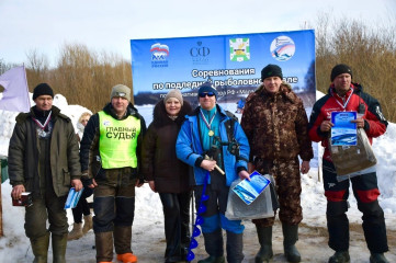 в Смоленском округе прошли захватывающие соревнования по подлёдной рыбной ловле - фото - 10