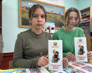 сотрудники Госавтоинспекции проводят профилактические беседы в школах - фото - 5