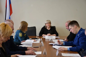 глава Смоленского округа Ольга Павлюченкова провела заседание Комиссии по предупреждению и ликвидации чрезвычайных ситуаций и обеспечению пожарной безопасности Смоленского муниципального округа - фото - 7