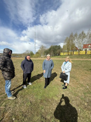глава Смоленского округа Ольга Павлюченкова с рабочим визитом посетила деревню Новосельцы - фото - 1