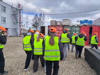 ученики Богородицкой и Печерской школ посетили завод «СмолМаш» - фото - 7