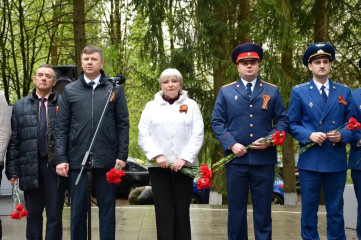в ознаменование празднования 81-й годовщины Победы в Великой Отечественной войне состоялся торжественный митинг на мемориале «Памяти павшим односельчанам» - фото - 10
