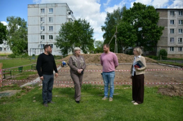в деревне Сметанино приступили к строительству новой детской площадки - фото - 2