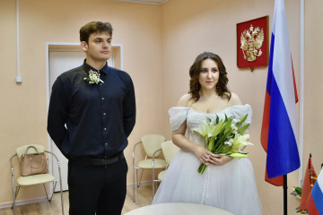 шесть прекрасных пар соединили свои судьбы в День семьи, любви и верности - фото - 9
